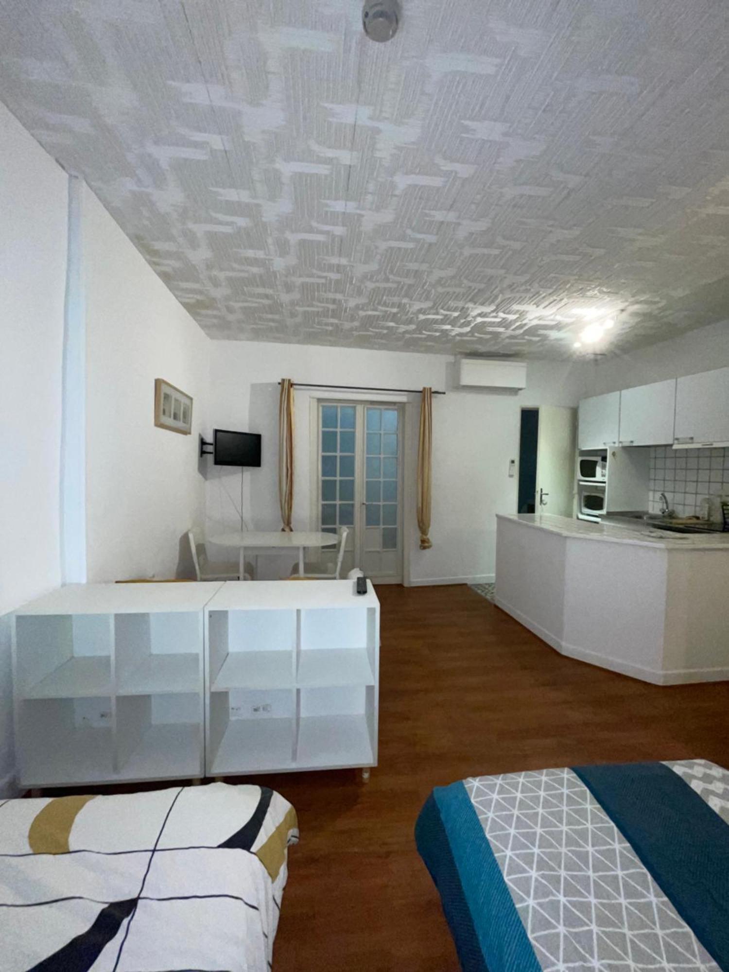 Studio N•2 Avec Patio En Plein Coeur De La Ville Bagnères-de-Bigorre Eksteriør billede